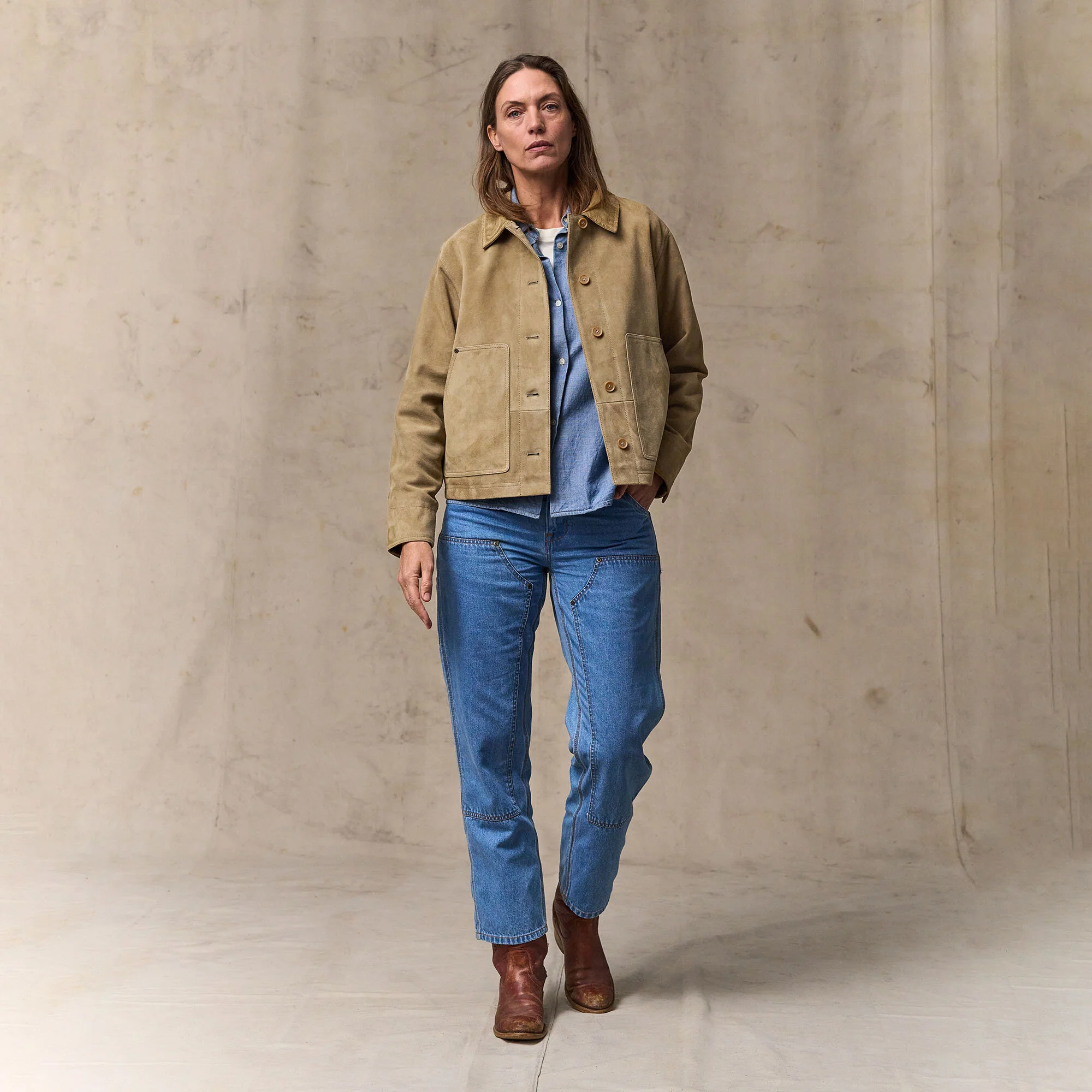 WOMEN'S SHORT SUEDE BARN JACKET - Image 6